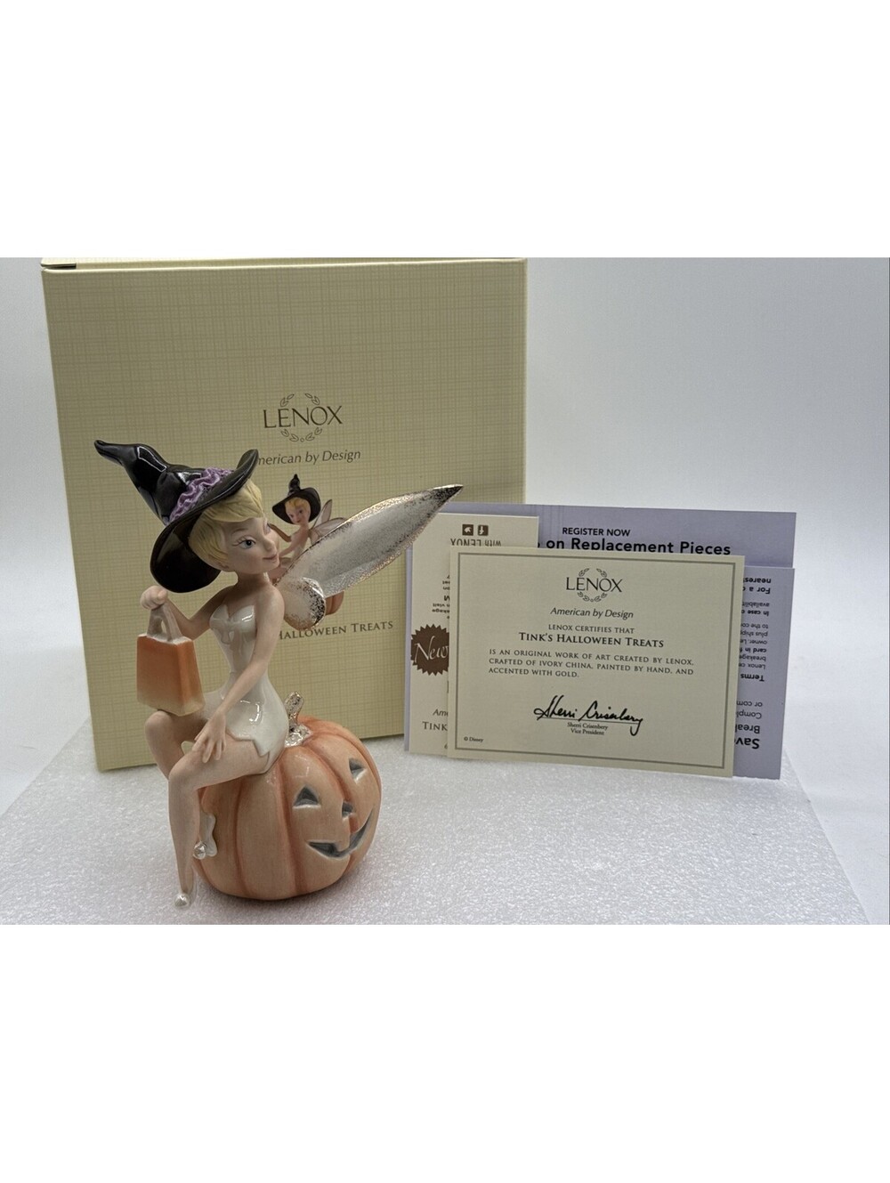 Lenox Tinks Halloween Treats TinkerBell Figurine Disney 2007 Ivory Porcelain 24K